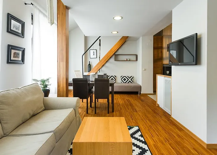 Πανσιόν Zakamycze 3*