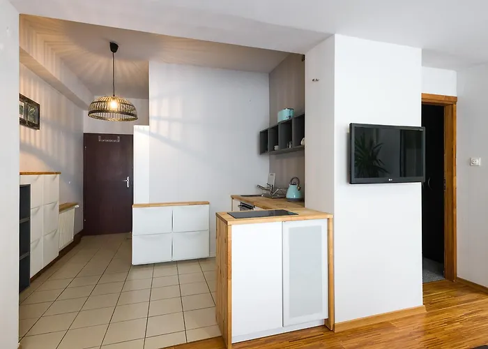 Zakamycze Πανσιόν 3*