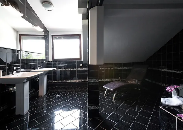 Zakamycze Πανσιόν 3*