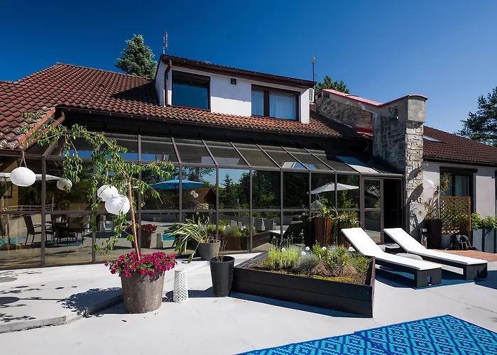 Zakamycze Πανσιόν 3*